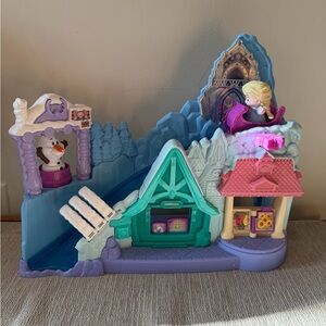 Fisher-Price Frozen Little People Playset